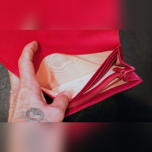 YSL Wallet Very Good Pre-loved Condition - Picture 8 of 11